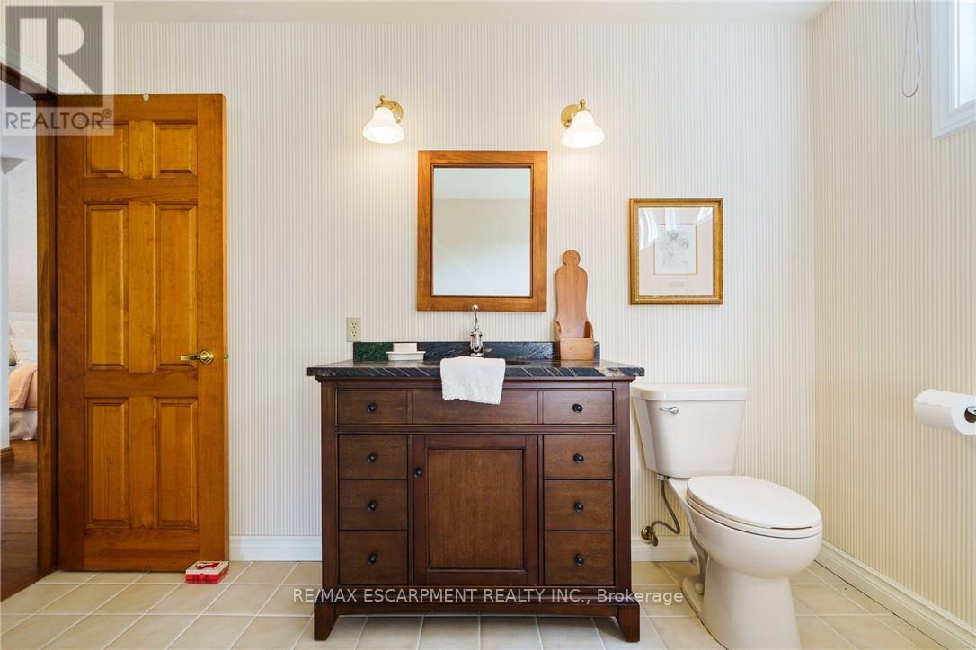 373 Brookview Court, Hamilton, Ontario  L9G 4E6 - Photo 35 - X12920288