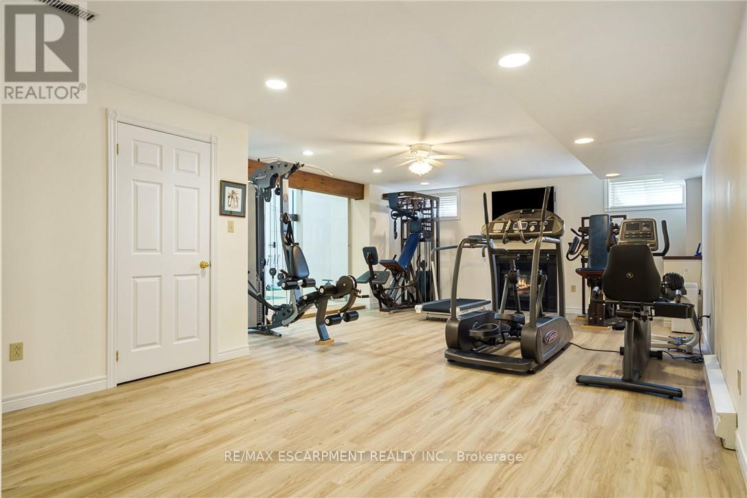 373 Brookview Court, Hamilton, Ontario  L9G 4E6 - Photo 43 - X12920288