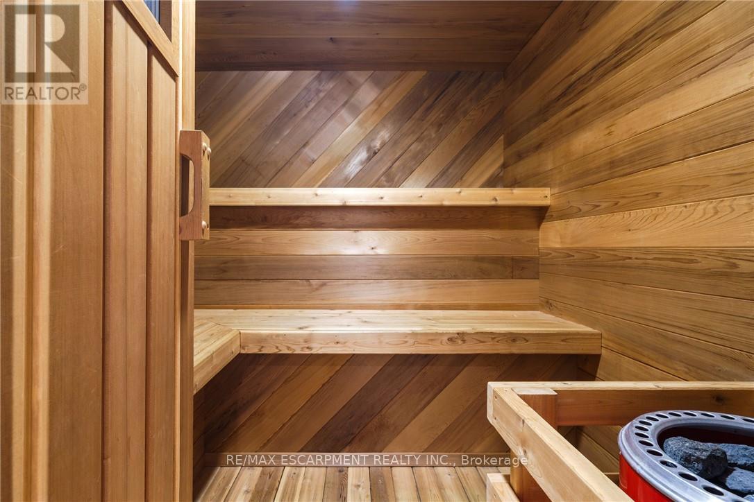 373 Brookview Court, Hamilton, Ontario  L9G 4E6 - Photo 47 - X12920288