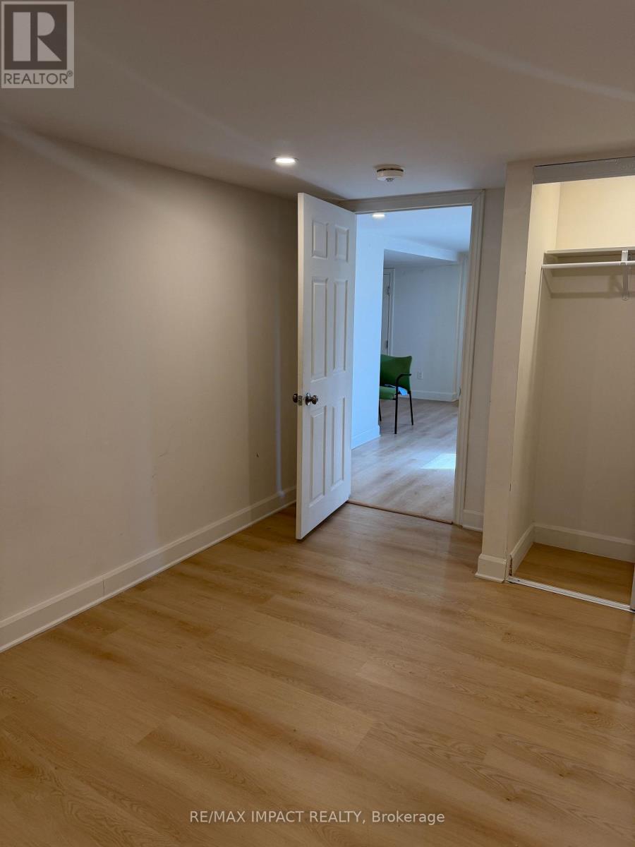 Bsmt - 20 Gillrie Court, Brantford, Ontario  N3R 2Z9 - Photo 9 - X12920330