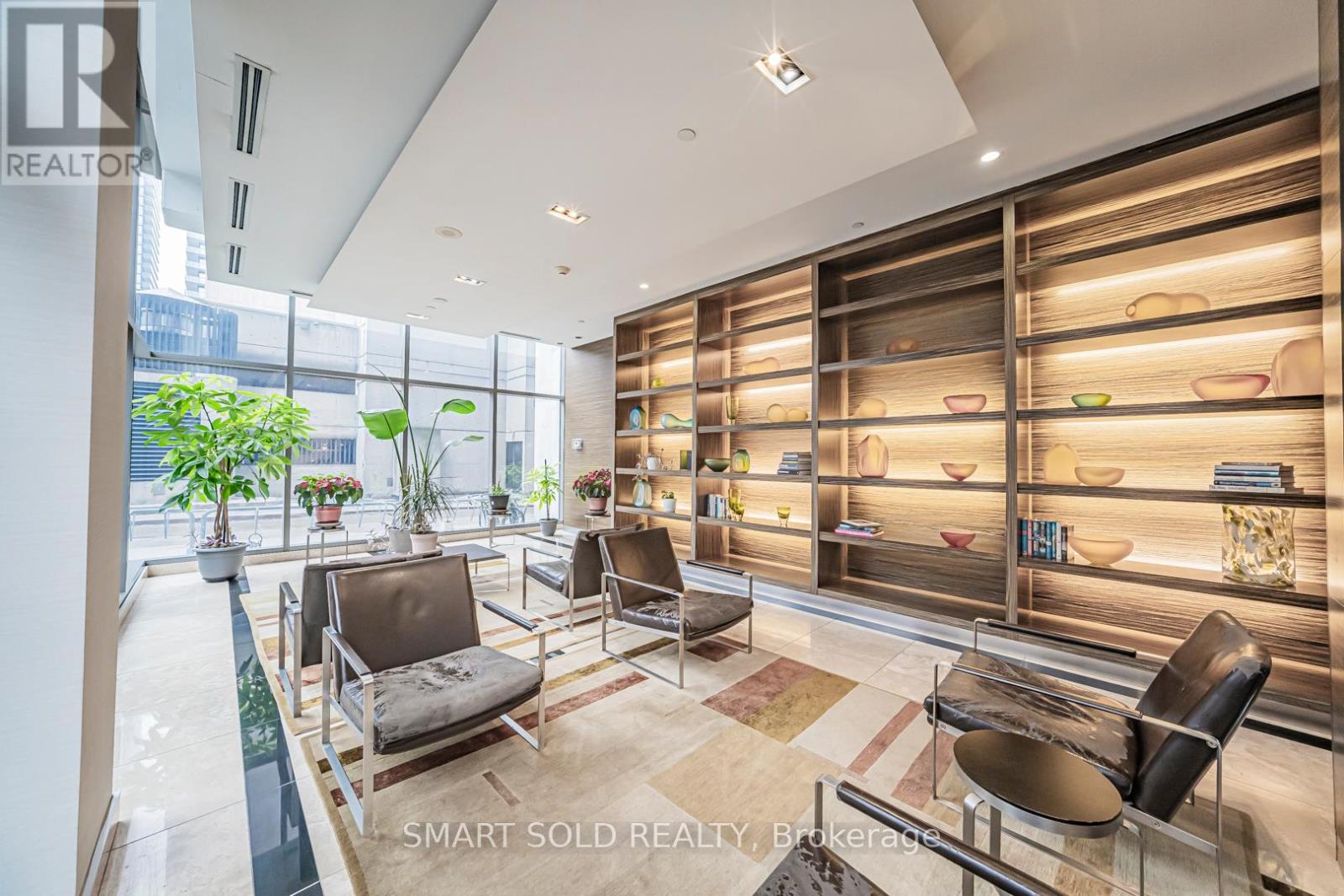 302 - 37 Grosvenor Street, Toronto, Ontario  M4Y 3G5 - Photo 3 - C12857530