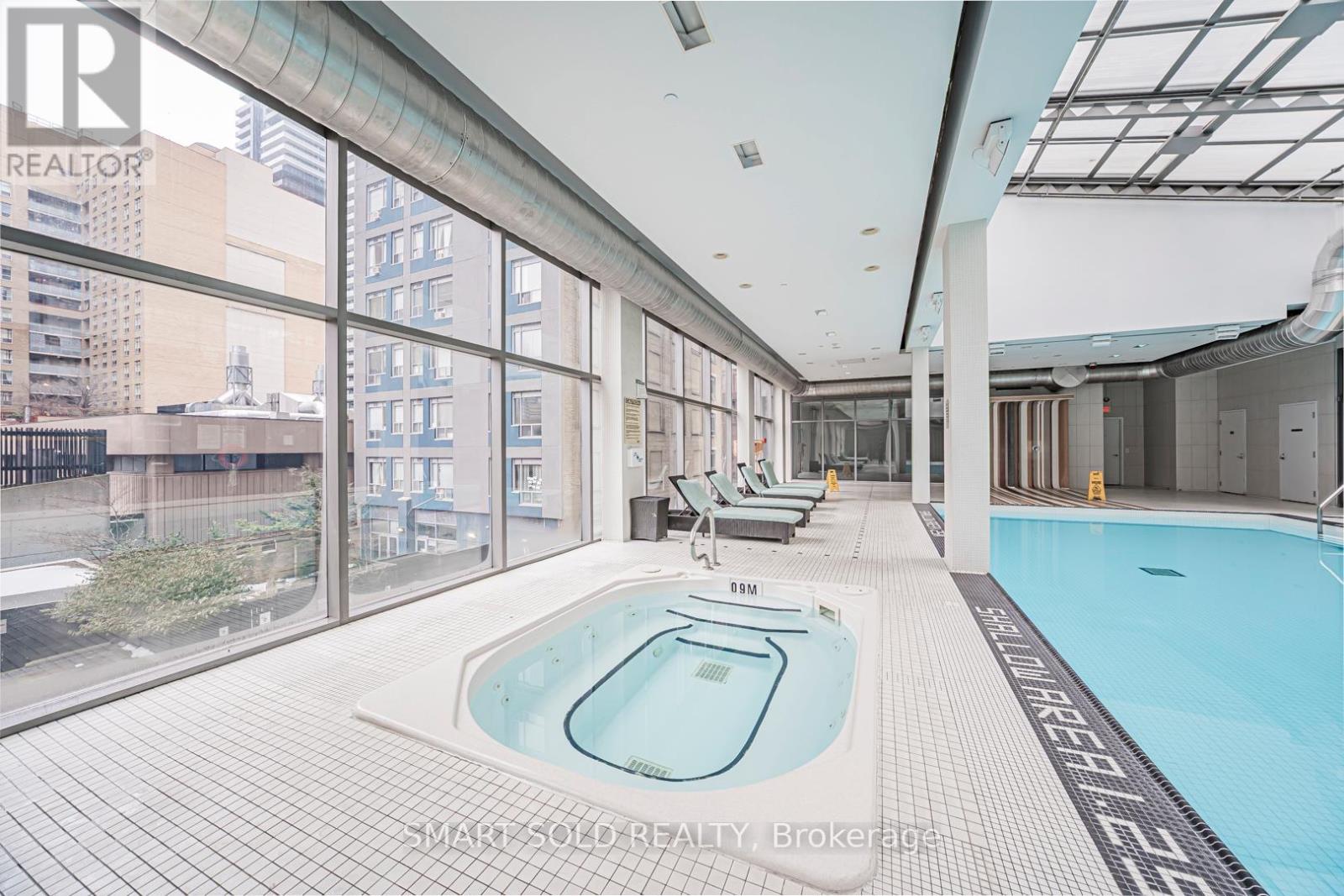 302 - 37 Grosvenor Street, Toronto, Ontario  M4Y 3G5 - Photo 6 - C12857530