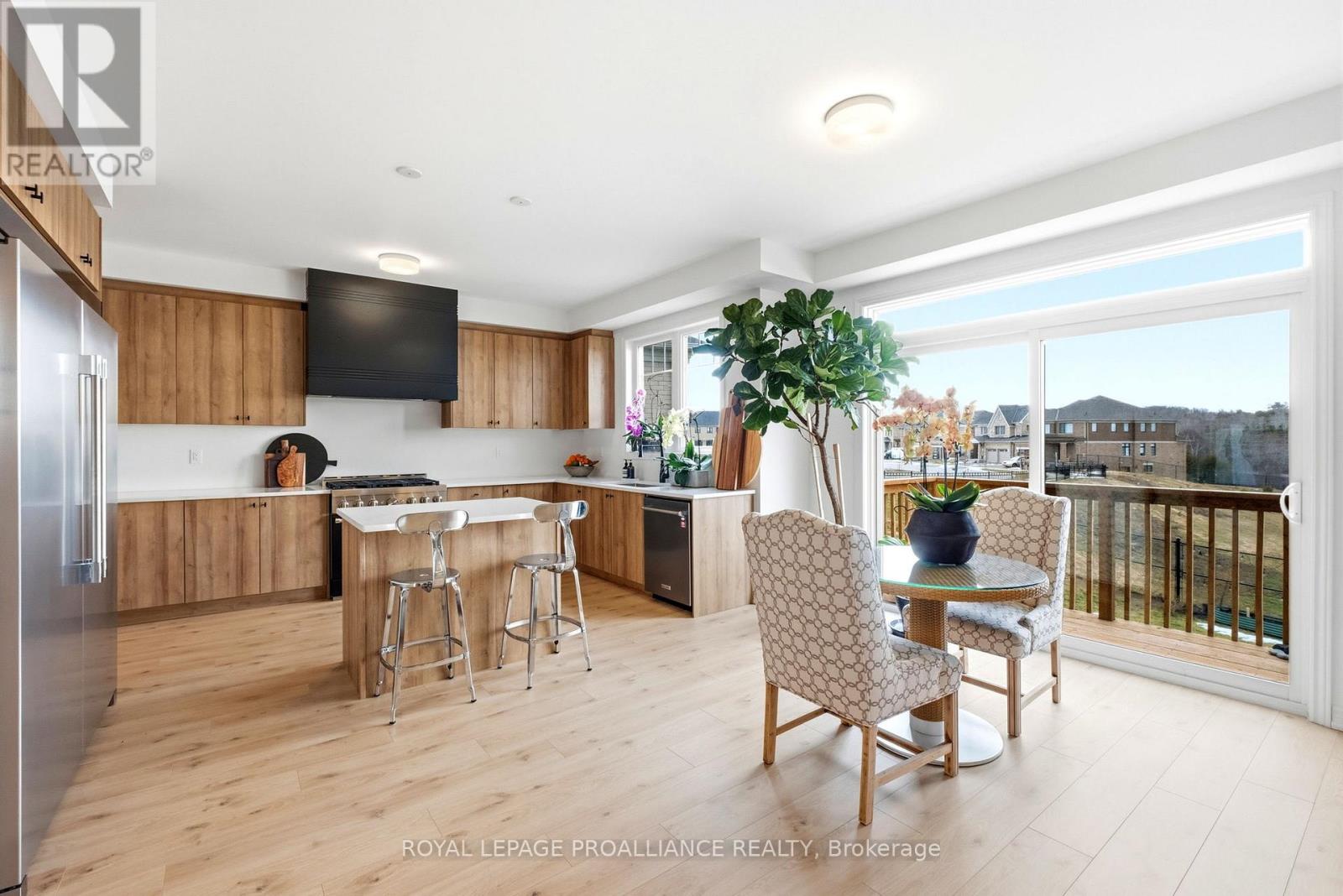 998 Trailsview Avenue, Cobourg, Ontario  K9A 4K3 - Photo 13 - X12919850