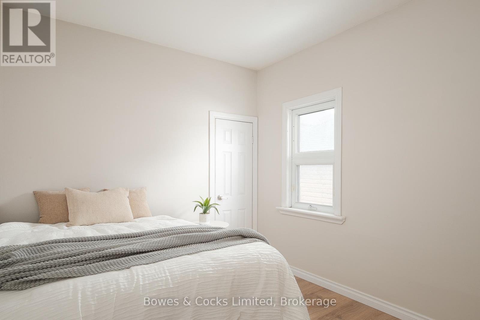 164 Prince Street, Peterborough, Ontario  K9J 2A4 - Photo 12 - X12920420