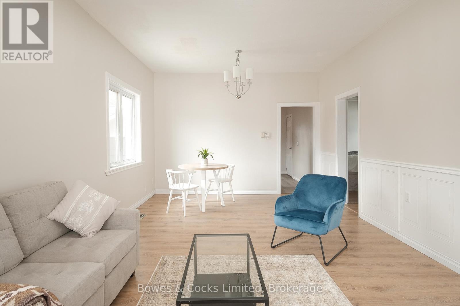 164 Prince Street, Peterborough, Ontario  K9J 2A4 - Photo 3 - X12920420