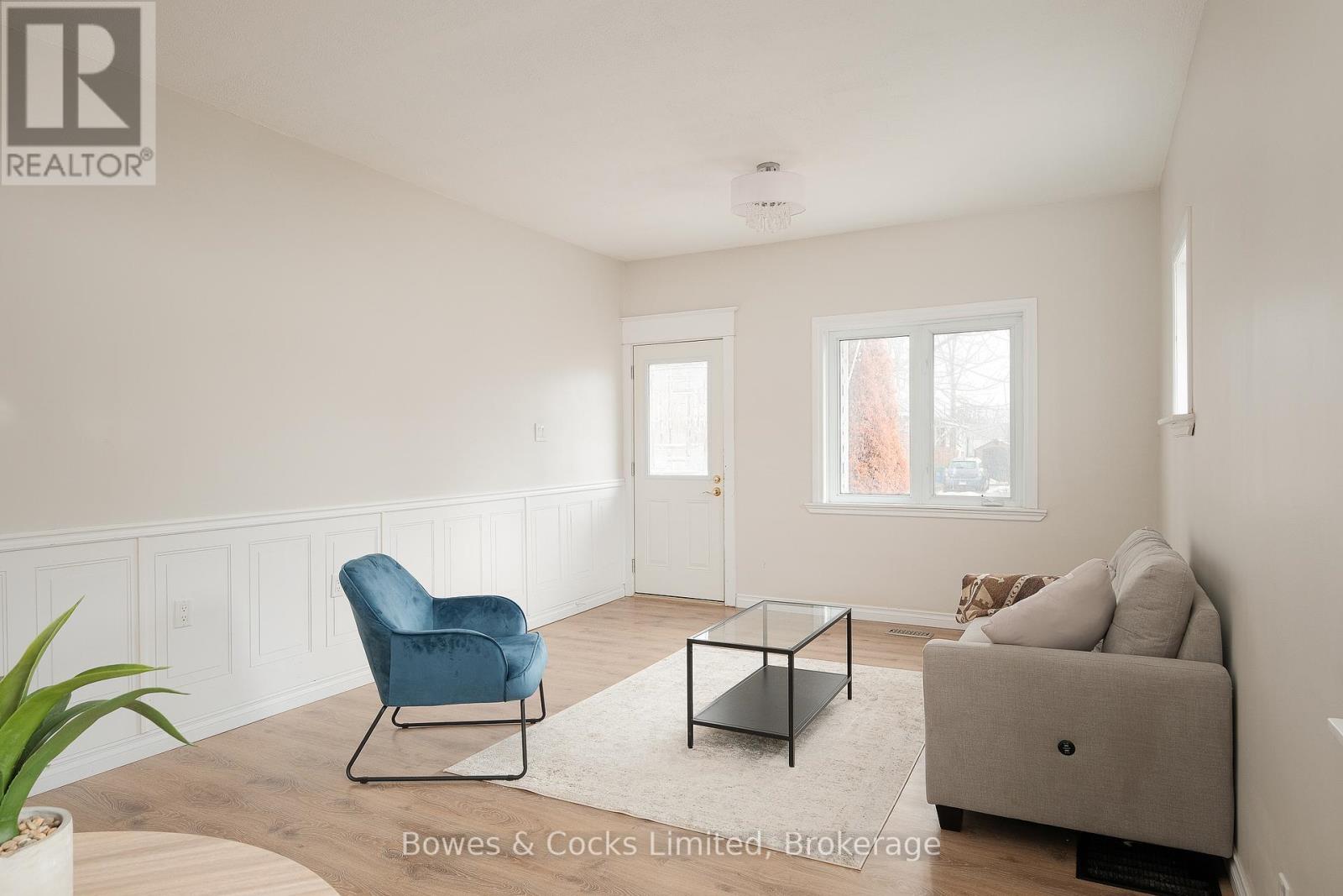 164 Prince Street, Peterborough, Ontario  K9J 2A4 - Photo 6 - X12920420