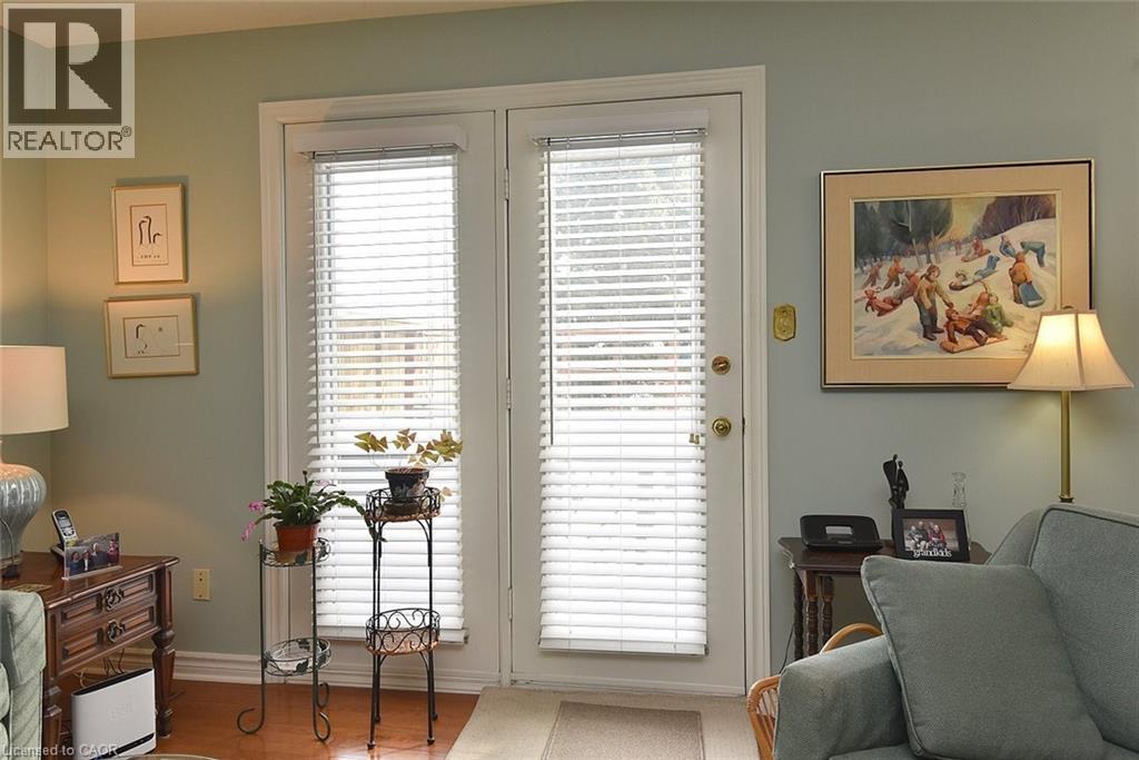 230 Meadowbrook Drive Unit# 8, Ancaster, Ontario  L9G 4V2 - Photo 6 - 40799559