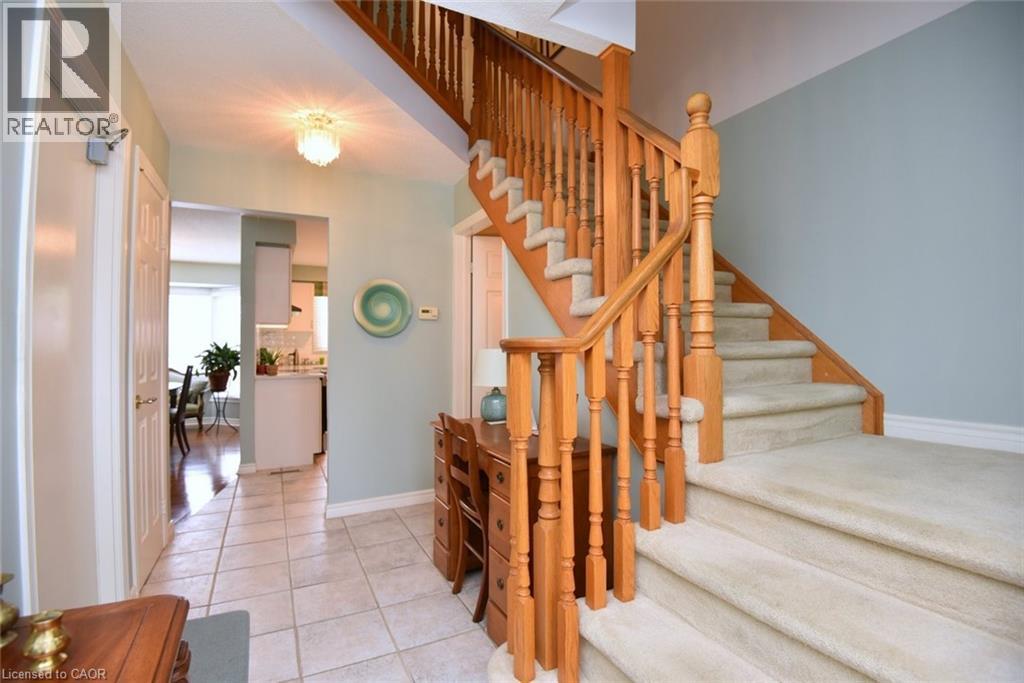 230 Meadowbrook Drive Unit# 8, Ancaster, Ontario  L9G 4V2 - Photo 4 - 40799559