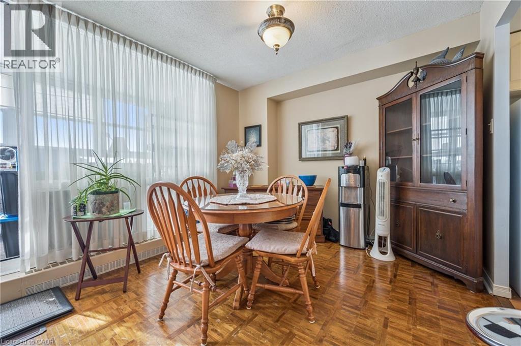 225 Harvard Place Unit# 1510, Waterloo, Ontario  N2J 4H4 - Photo 13 - 40803777