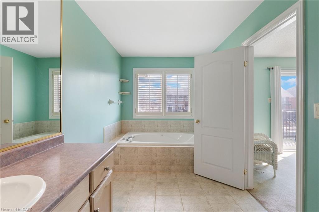 85 Edgewater Drive Unit# 10, Stoney Creek, Ontario  L8E 4Z2 - Photo 24 - 40814908