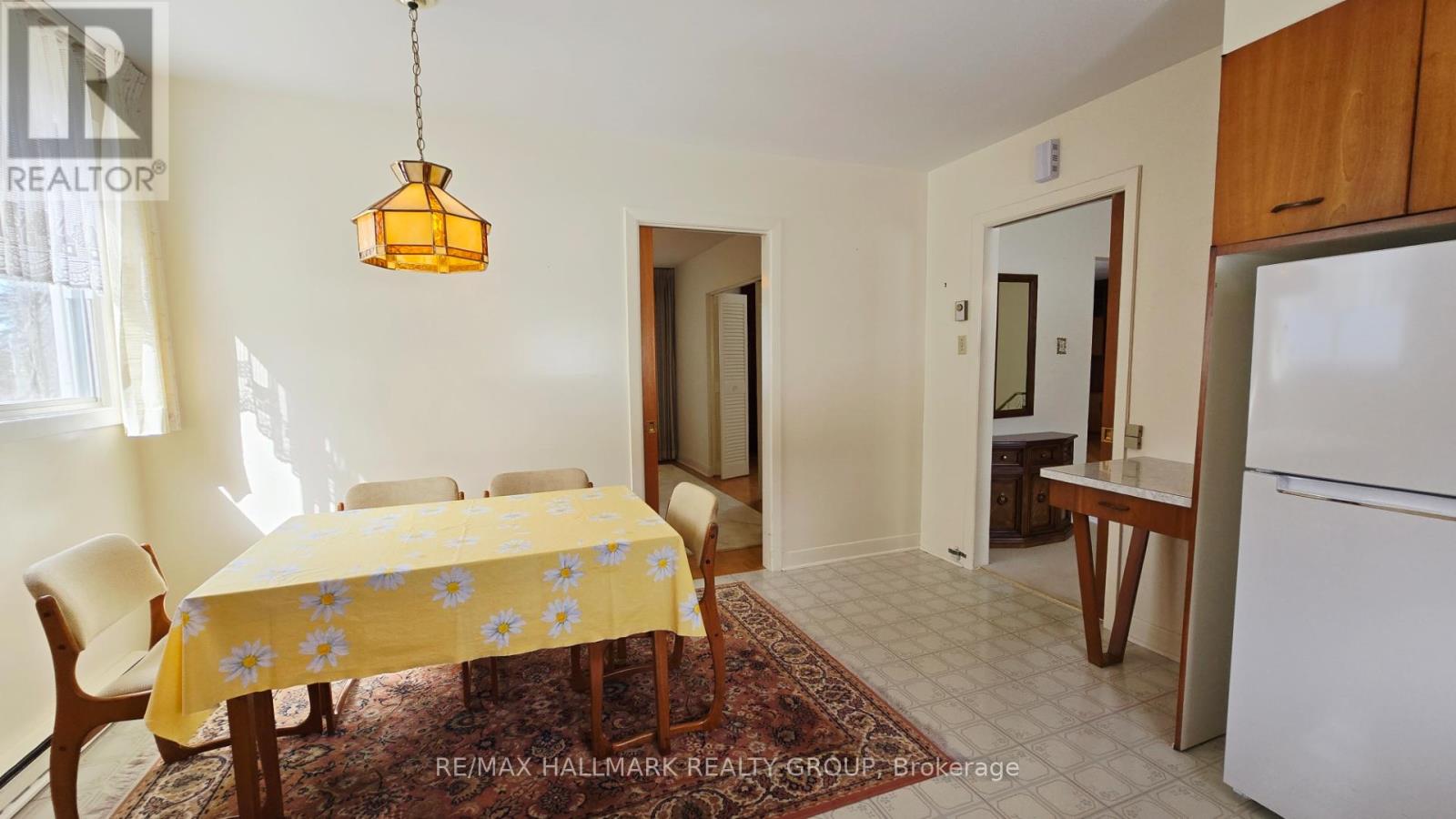 44 Foothills Drive, Ottawa, Ontario  K2H 6K3 - Photo 11 - X12920400