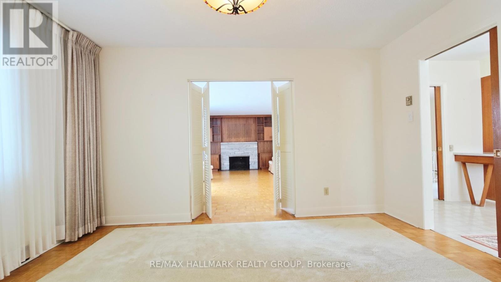 44 Foothills Drive, Ottawa, Ontario  K2H 6K3 - Photo 7 - X12920400