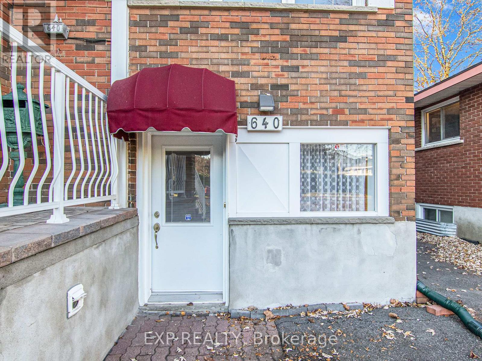 B - 640 Morin Street, Ottawa, Ontario  K1K 3G9 - Photo 2 - X12920414