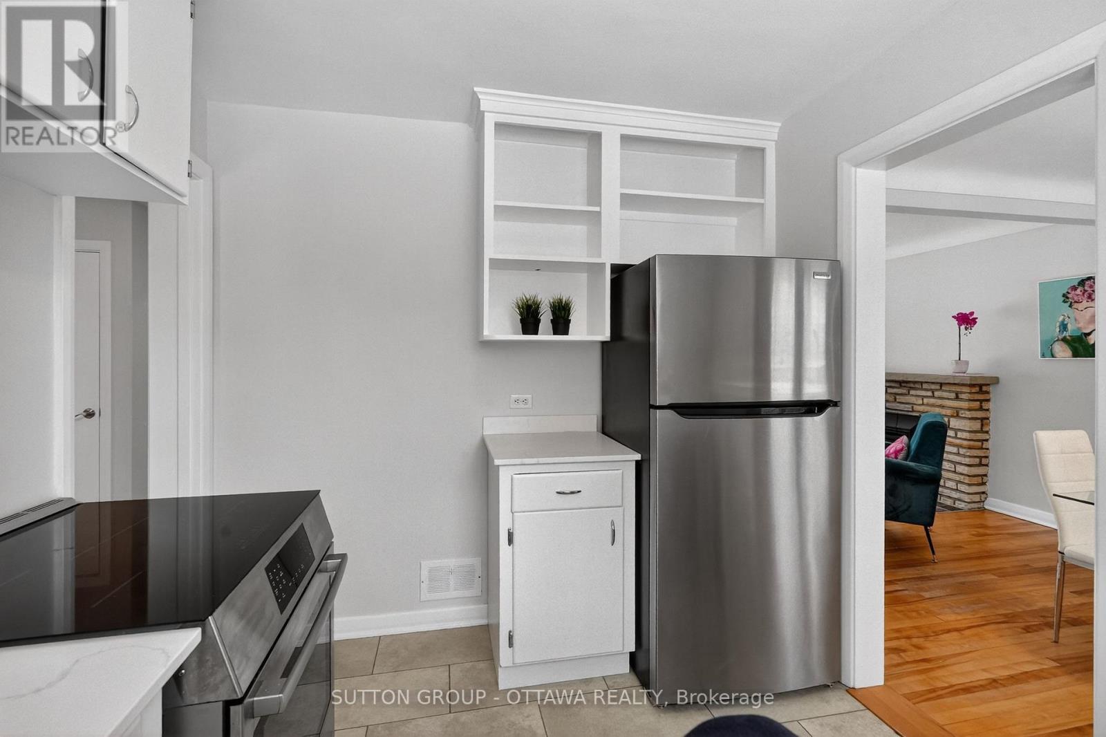 499 Neighbourhood Way, Ottawa, Ontario  K1G 0J3 - Photo 12 - X12920444