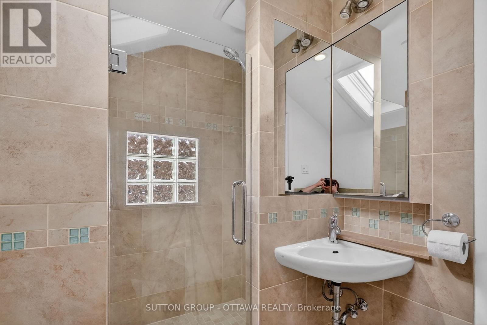 499 Neighbourhood Way, Ottawa, Ontario  K1G 0J3 - Photo 30 - X12920444