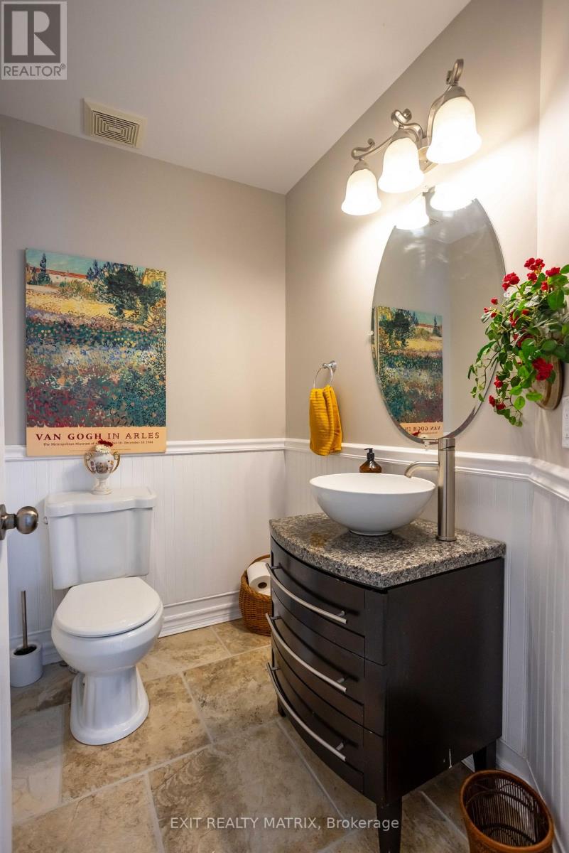 48 De La Rive Drive, Russell, Ontario  K0A 1W0 - Photo 18 - X12920460