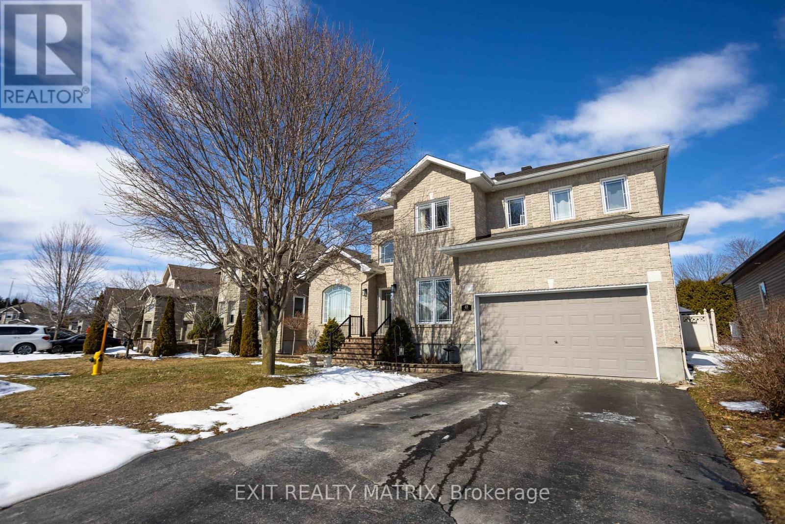 48 De La Rive Drive, Russell, Ontario  K0A 1W0 - Photo 2 - X12920460