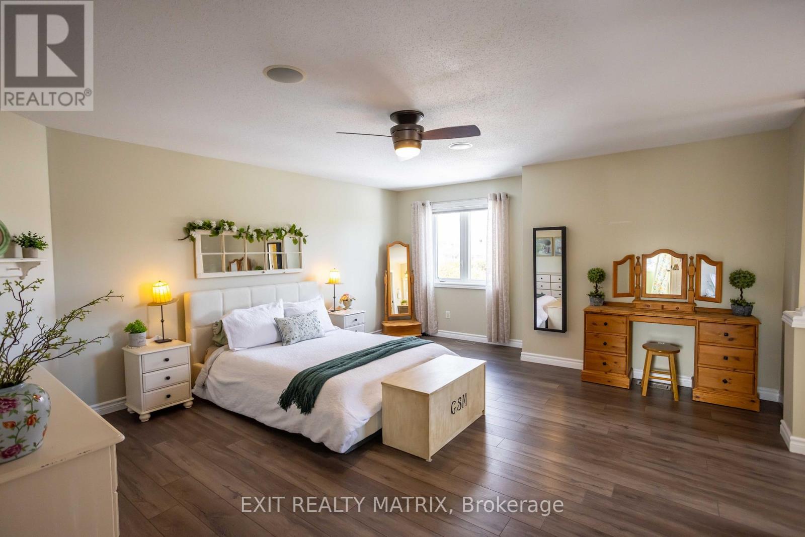 48 De La Rive Drive, Russell, Ontario  K0A 1W0 - Photo 21 - X12920460