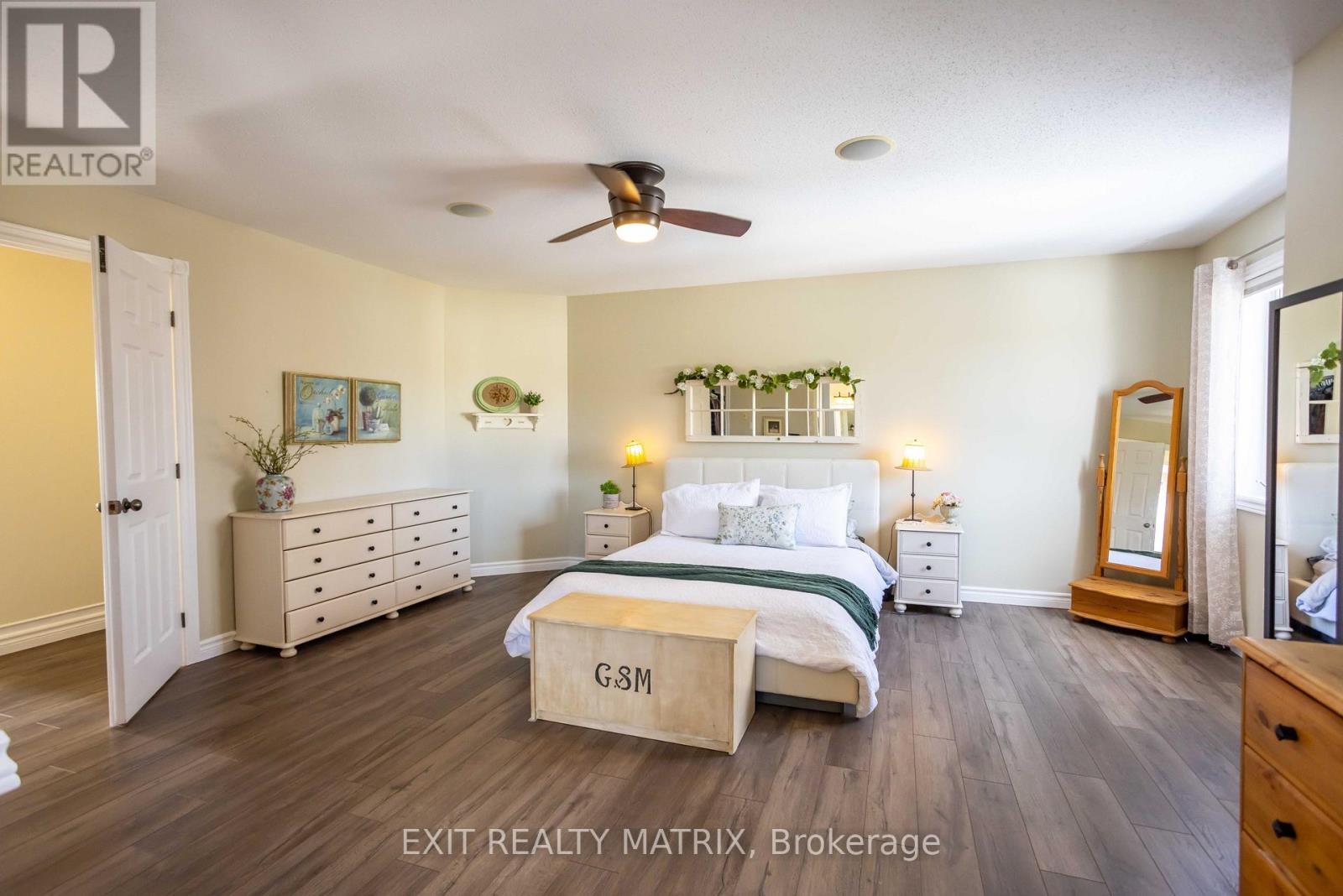 48 De La Rive Drive, Russell, Ontario  K0A 1W0 - Photo 22 - X12920460