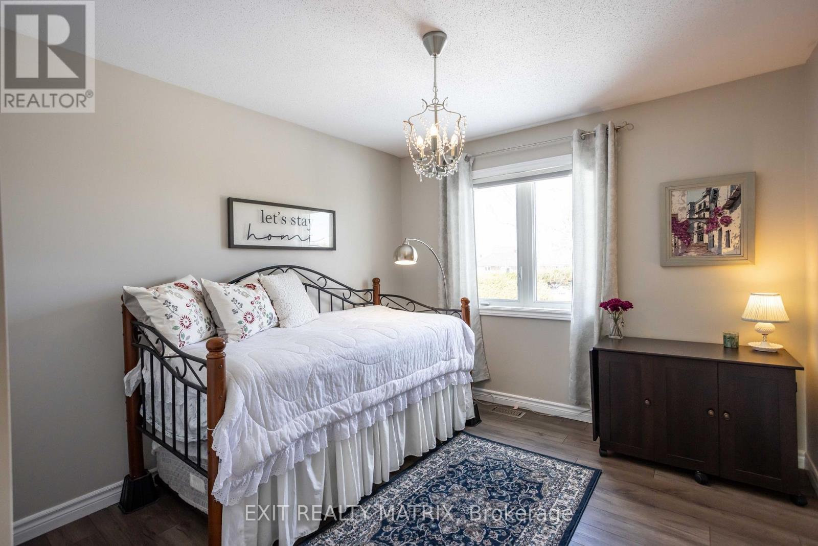 48 De La Rive Drive, Russell, Ontario  K0A 1W0 - Photo 30 - X12920460