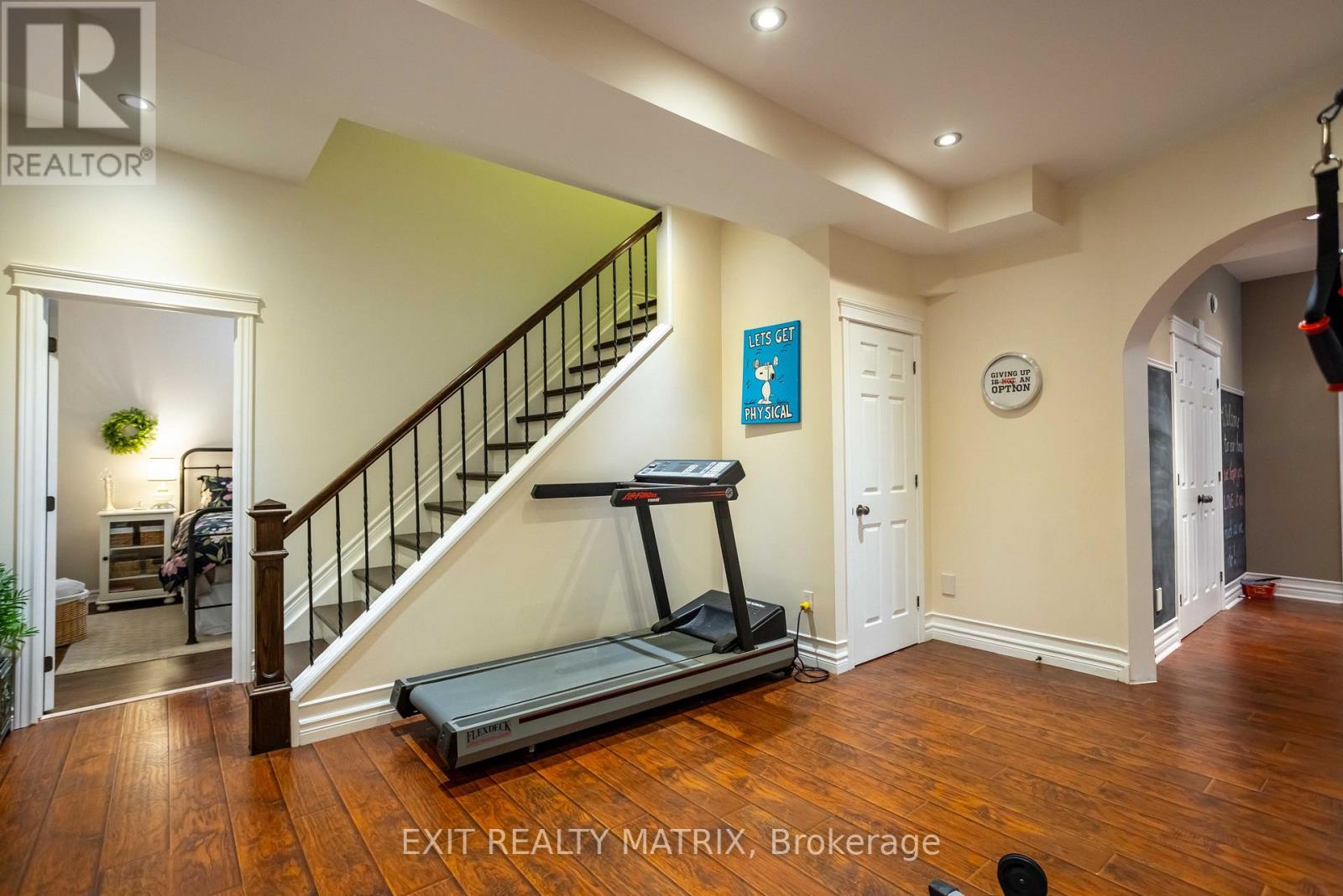 48 De La Rive Drive, Russell, Ontario  K0A 1W0 - Photo 35 - X12920460