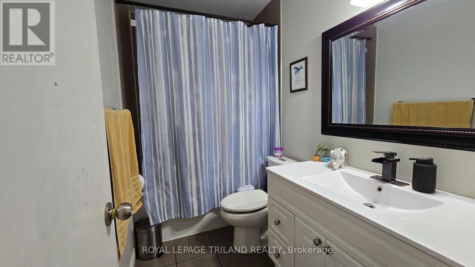 104 Speight Crescent, London East, Ontario  N5V 3W8 - Photo 12 - X12920516