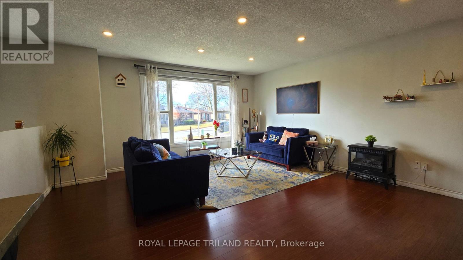 104 Speight Crescent, London East, Ontario  N5V 3W8 - Photo 4 - X12920516