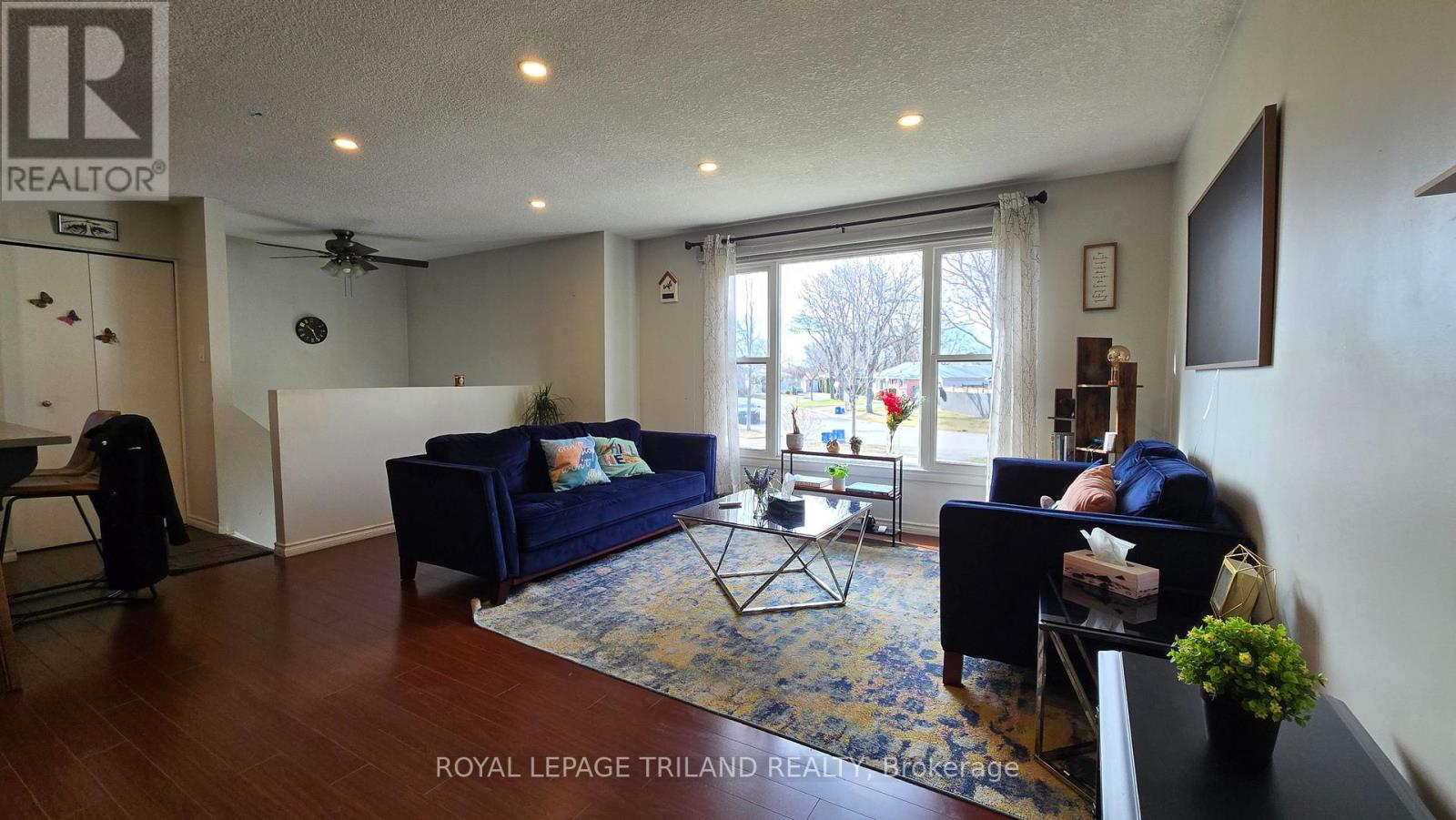 104 Speight Crescent, London East, Ontario  N5V 3W8 - Photo 5 - X12920516