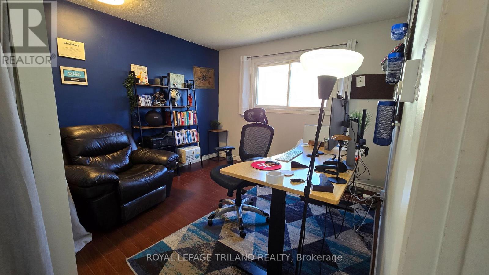 104 Speight Crescent, London East, Ontario  N5V 3W8 - Photo 8 - X12920516