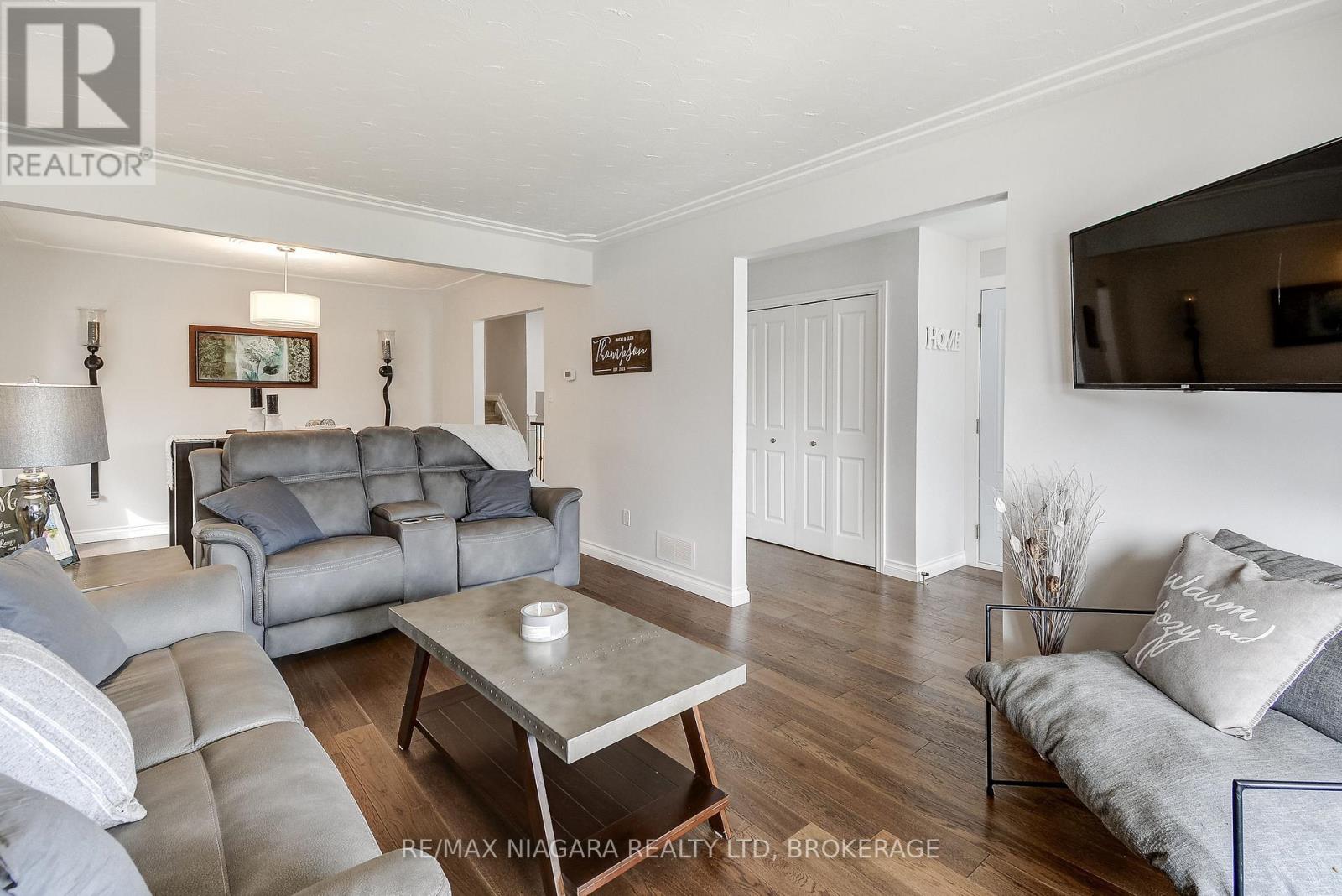 104 Whiteoak Crescent, Welland, Ontario  L3C 6E6 - Photo 13 - X12919646