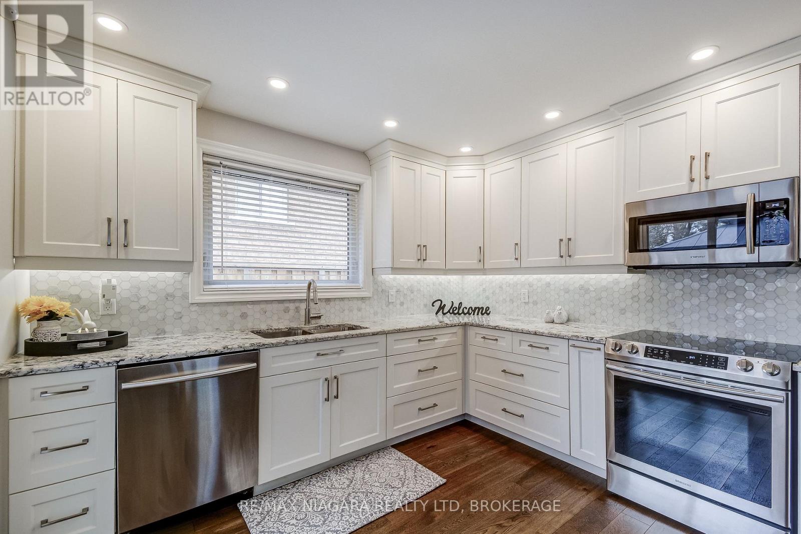 104 Whiteoak Crescent, Welland, Ontario  L3C 6E6 - Photo 23 - X12919646