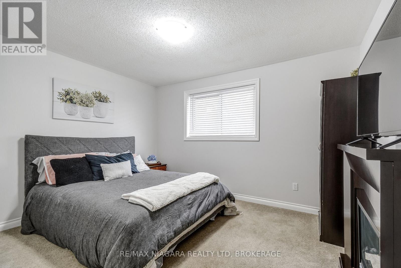 104 Whiteoak Crescent, Welland, Ontario  L3C 6E6 - Photo 28 - X12919646