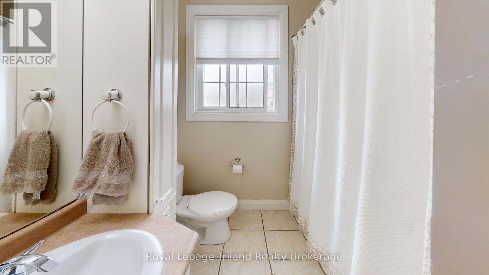 20 Centennial Crescent, Wilmot, Ontario  N3A 1K9 - Photo 19 - X12920476