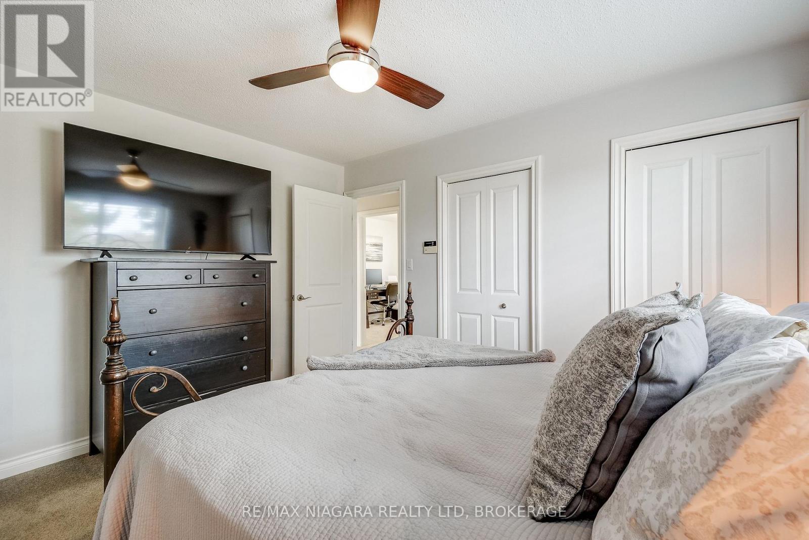 104 Whiteoak Crescent, Welland, Ontario  L3C 6E6 - Photo 32 - X12919646