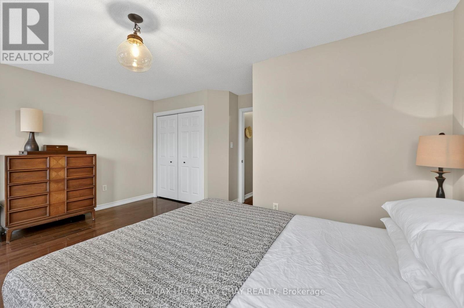 12 Dunnett Drive, Barrie (Ardagh), Ontario  L4N 0H9 - Photo 18 - S12920050