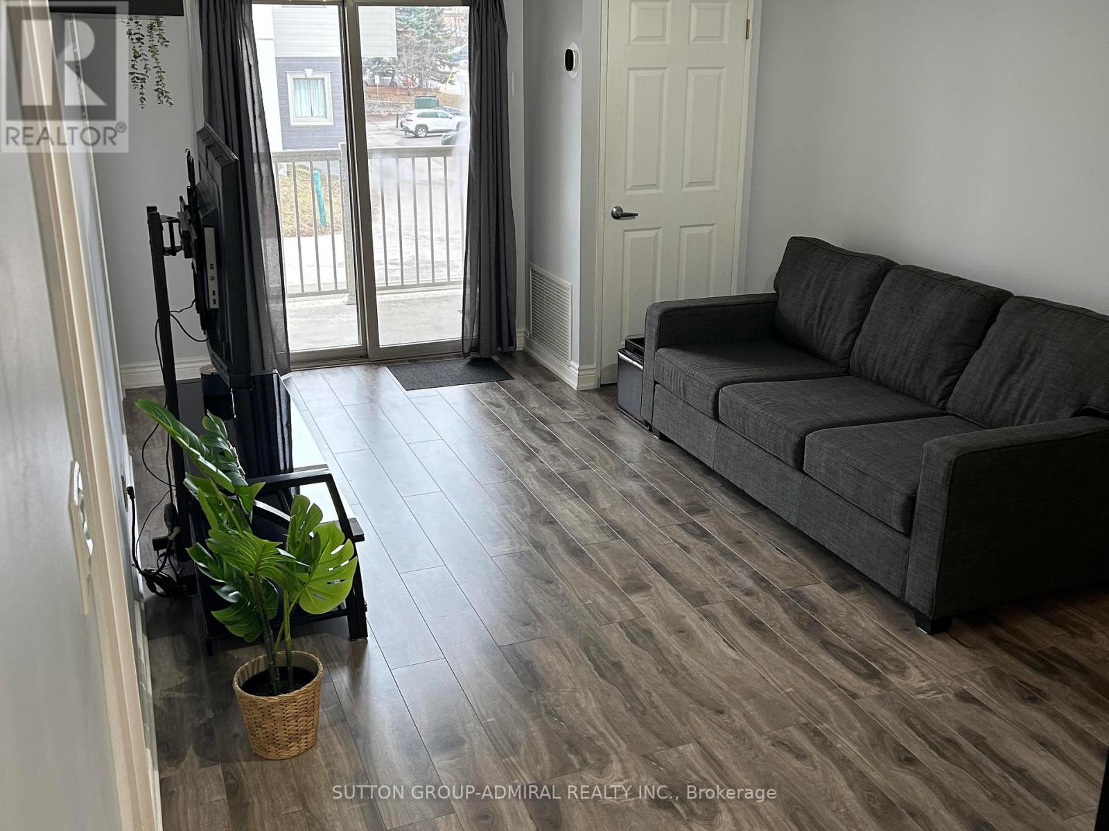 216 - 250 Pine Grove Road, Vaughan, Ontario  L4L 9M6 - Photo 3 - N12919616