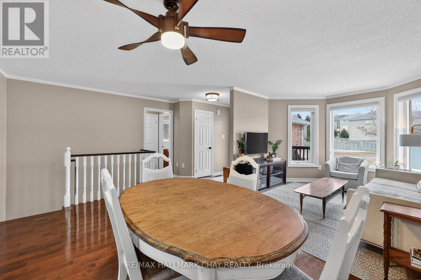 12 Dunnett Drive, Barrie (Ardagh), Ontario  L4N 0H9 - Photo 6 - S12920050