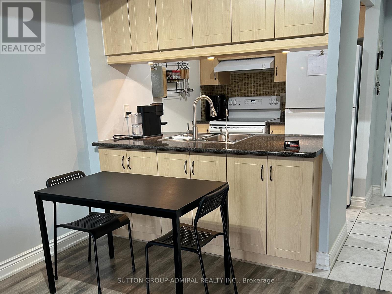 216 - 250 Pine Grove Road, Vaughan, Ontario  L4L 9M6 - Photo 6 - N12919616