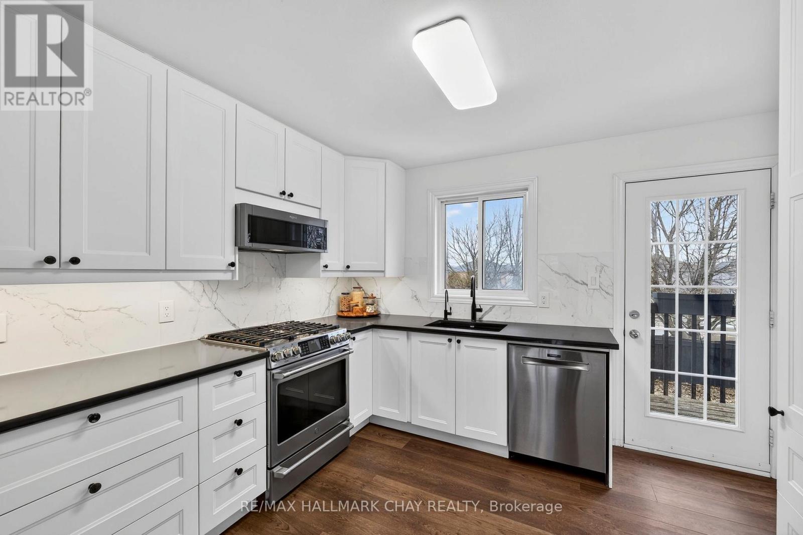 12 Dunnett Drive, Barrie (Ardagh), Ontario  L4N 0H9 - Photo 12 - S12920050