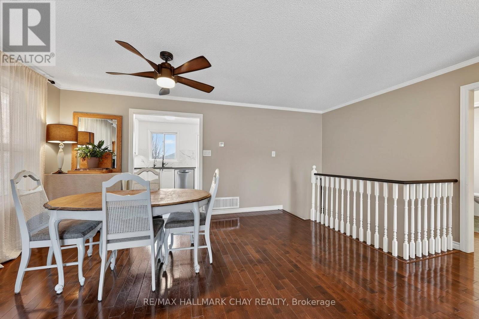 12 Dunnett Drive, Barrie (Ardagh), Ontario  L4N 0H9 - Photo 7 - S12920050