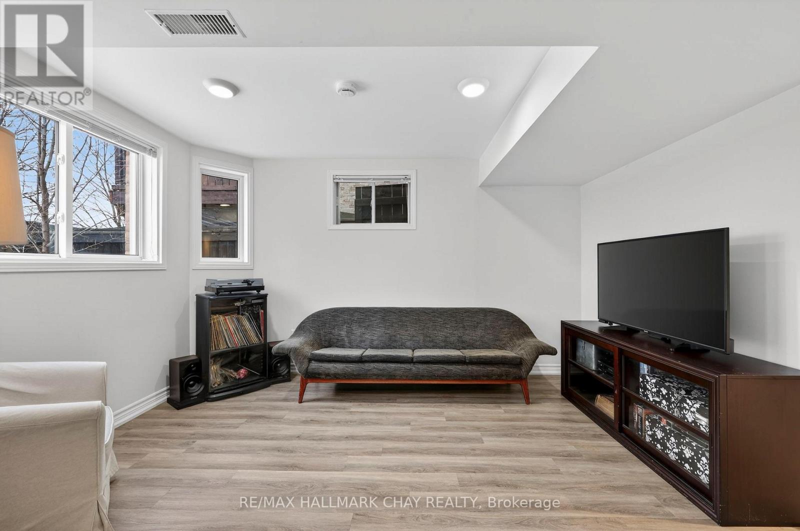 12 Dunnett Drive, Barrie (Ardagh), Ontario  L4N 0H9 - Photo 24 - S12920050