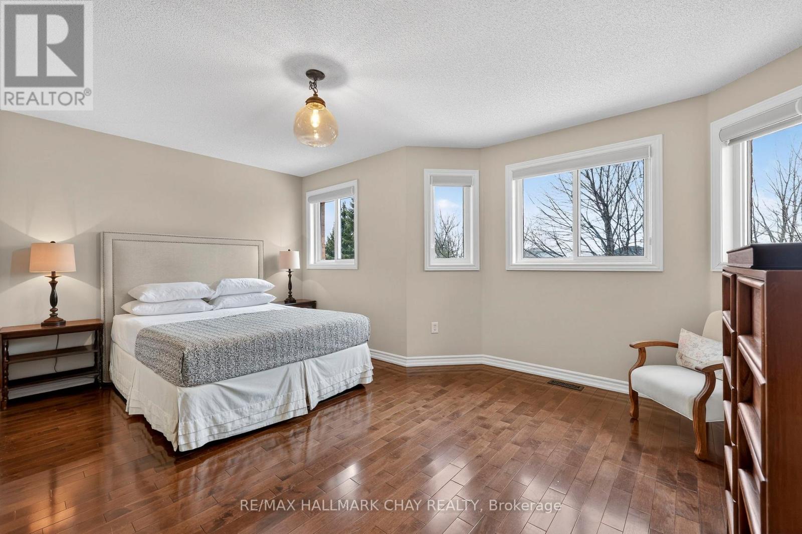 12 Dunnett Drive, Barrie (Ardagh), Ontario  L4N 0H9 - Photo 16 - S12920050