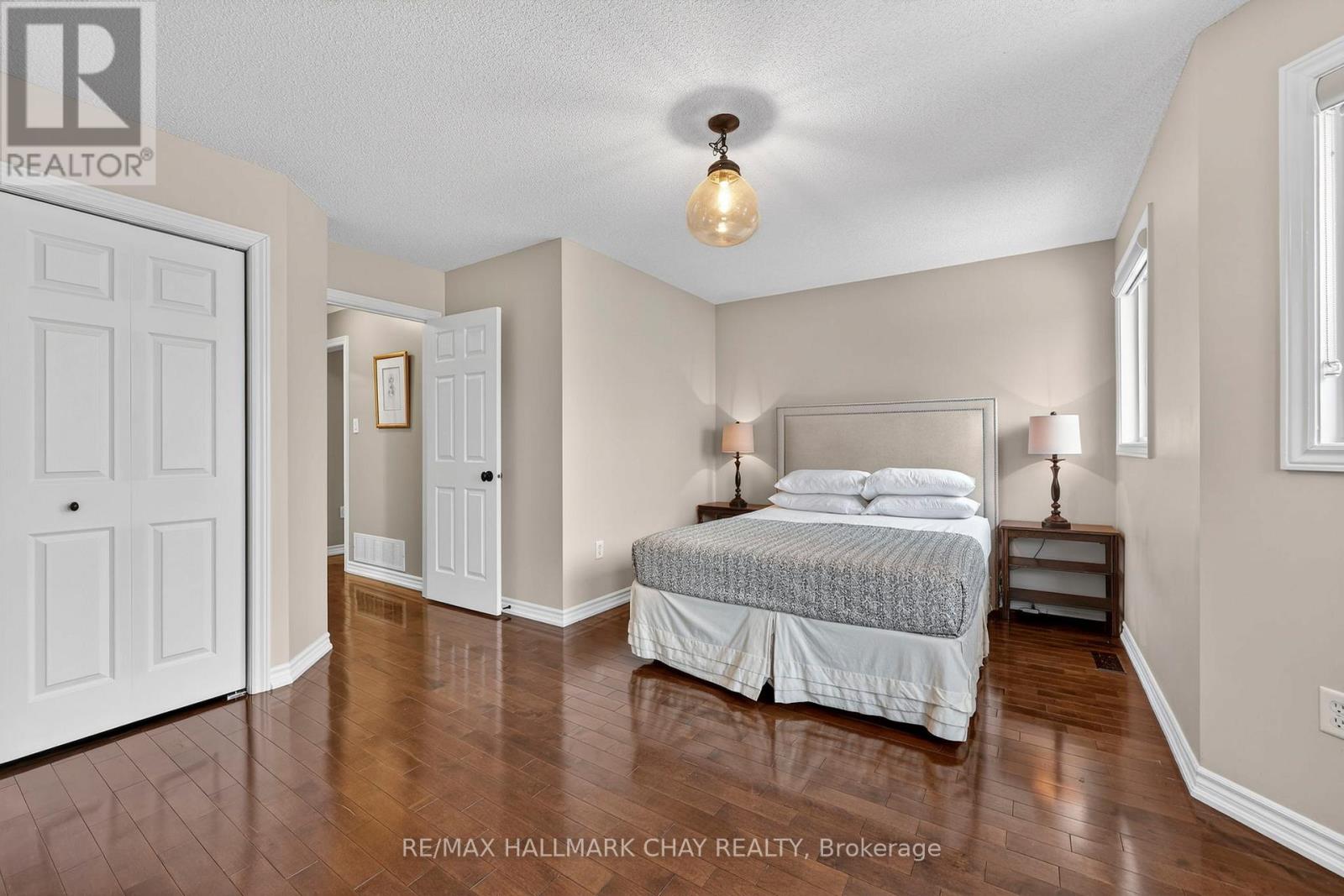 12 Dunnett Drive, Barrie (Ardagh), Ontario  L4N 0H9 - Photo 17 - S12920050