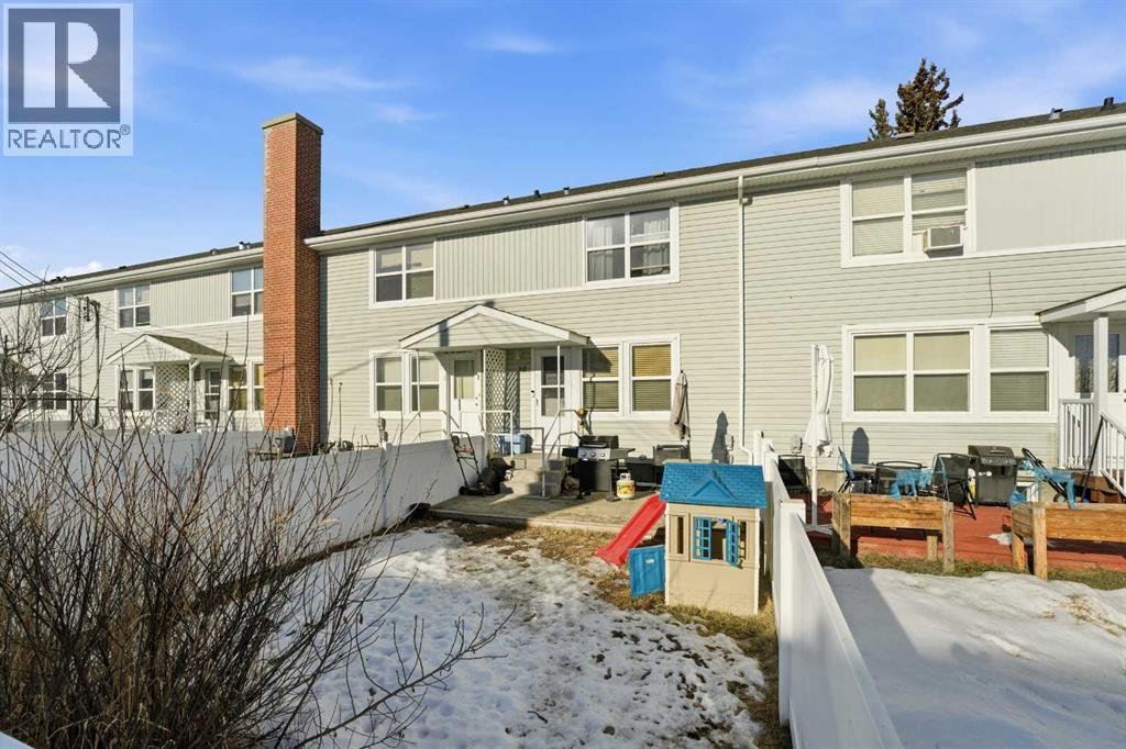 30 Poplar Crescent, Springbrook, Alberta  T4S 1V3 - Photo 5 - A2290206