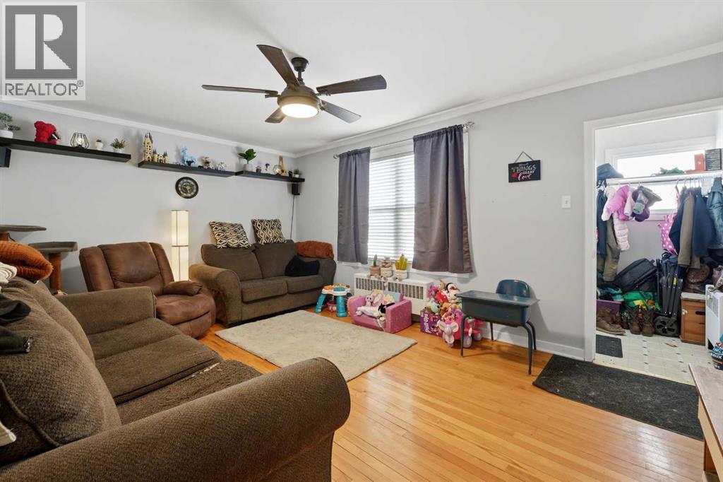 30 Poplar Crescent, Springbrook, Alberta  T4S 1V3 - Photo 15 - A2290206