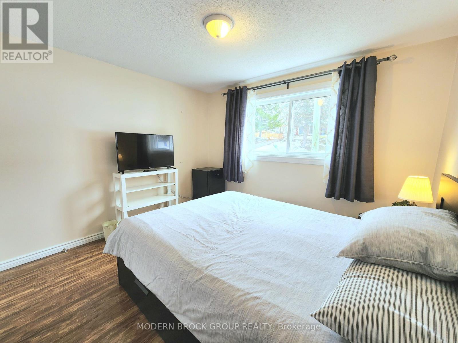 339 Abbott Street, Brockville, Ontario K6V 4B2 - Photo 24 - X12920442