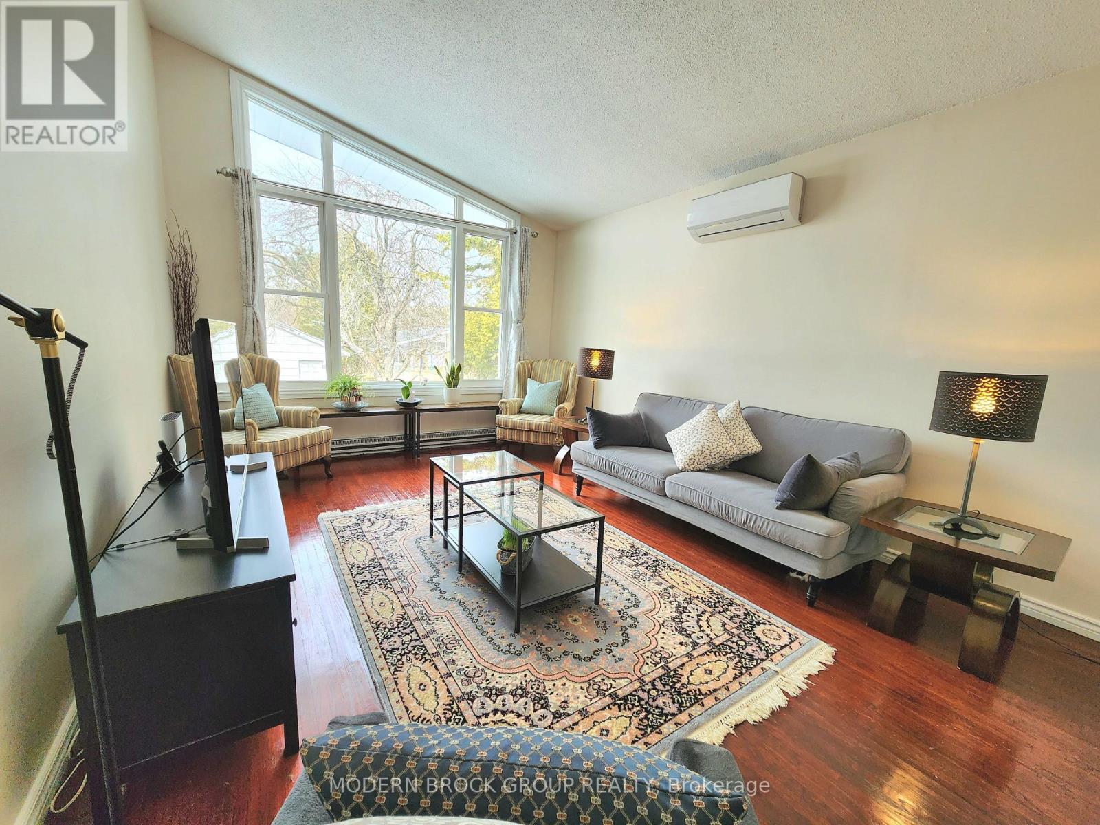 339 Abbott Street, Brockville, Ontario K6V 4B2 - Photo 4 - X12920442