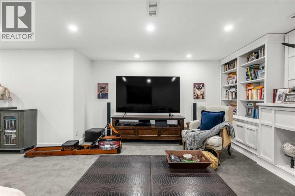 2704 48 Avenue Nw, Calgary, Alberta  T2L 1C3 - Photo 34 - A2292210