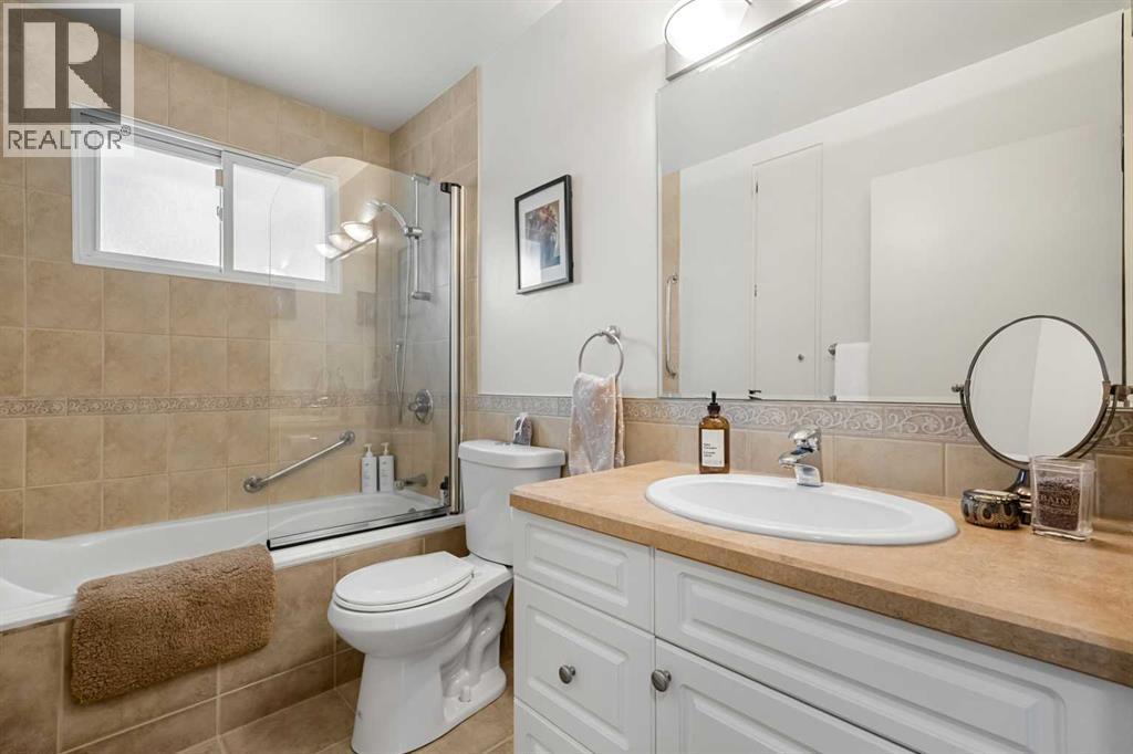2704 48 Avenue Nw, Calgary, Alberta  T2L 1C3 - Photo 30 - A2292210