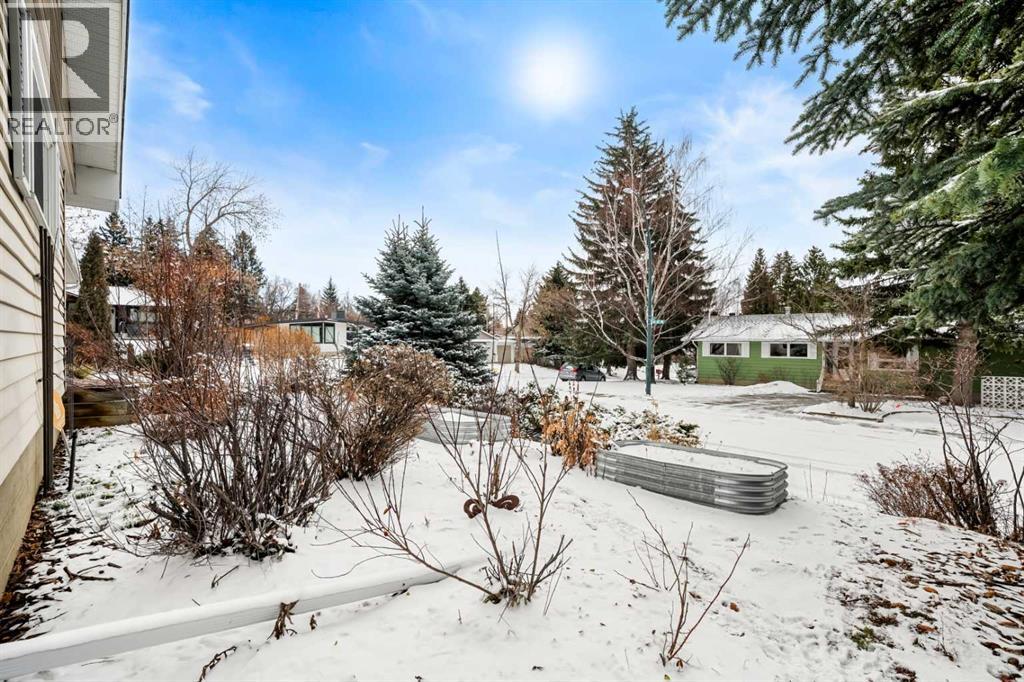 2704 48 Avenue Nw, Calgary, Alberta  T2L 1C3 - Photo 44 - A2292210